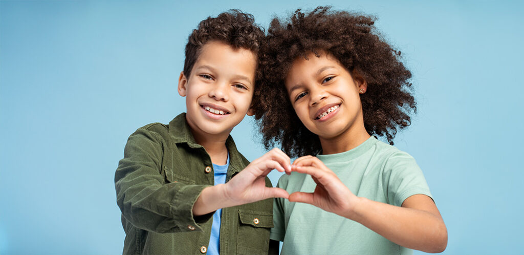 kindjes maken een hartje